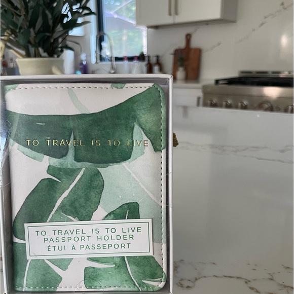 Saks Fifth Avenue Palm Passport Holder! Brand new with tag! - Picture 2 of 5